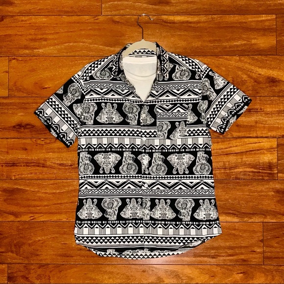 Sunday Work Clothes Other - Stunning Exotic Tribal Design Button Down Shirt
